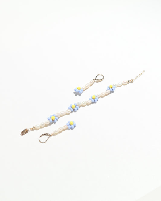 December Spring Daisy Chain Bracelet